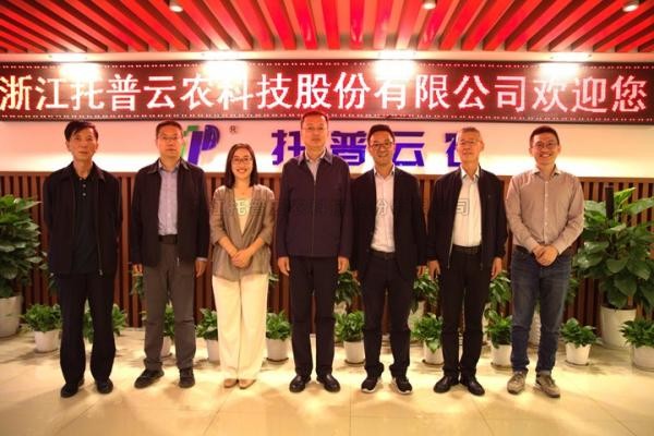 内蒙古自治区农牧业技术推广中心主任胡有林一行赴樱桃APP免费下载考察调研