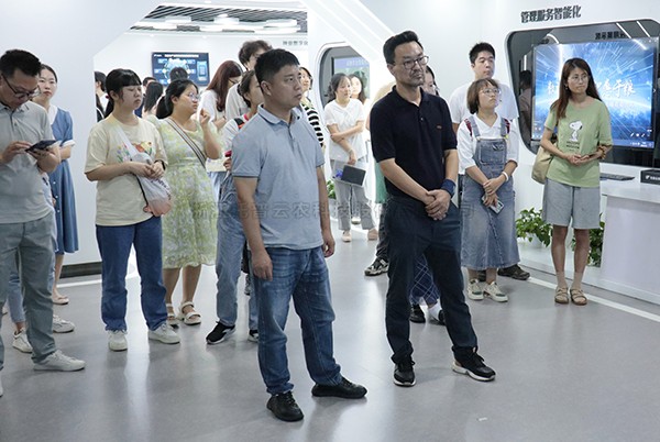 中国农科院茶叶研究所所长助理、科技处处长姚明哲一行赴樱桃APP免费下载参观调研