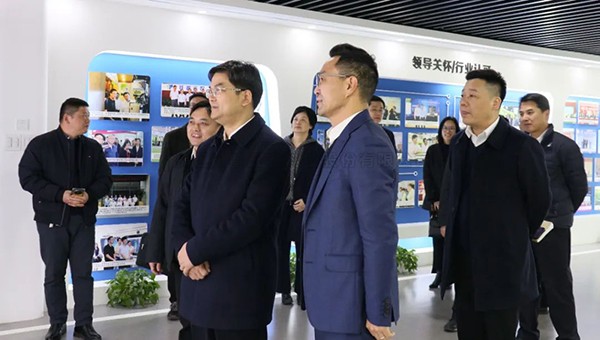 拱墅区委书记李志龙一行莅临樱桃APP免费下载调研