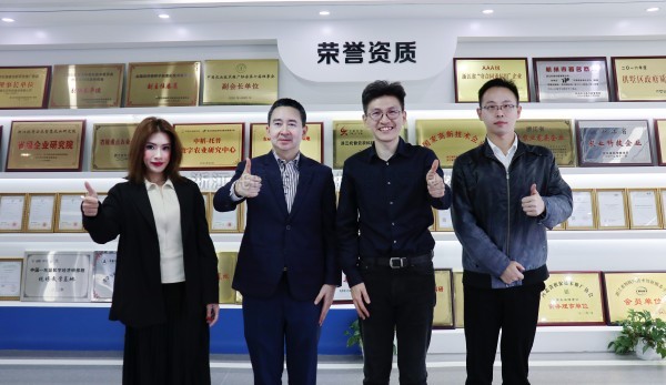 泰国农业部稻米司副司长安南·侬斯（Arnon Noncie）到访樱桃APP免费下载