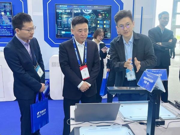 樱桃APP免费下载亮相第二十一届中国国际农产品交易会：为智慧农业发展注入创新活力