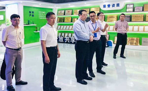 杭州市副市长王宏一行莅临樱桃APP免费下载调研