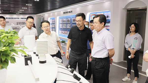 应义斌教授一行参观樱桃APP免费下载数字三农展厅